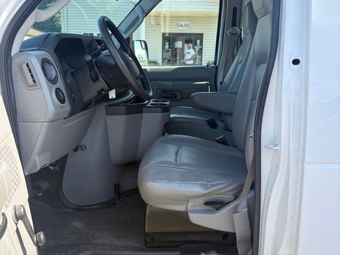 Used 2013 Ford E-350 and Econoline 350 XL RWD image 9