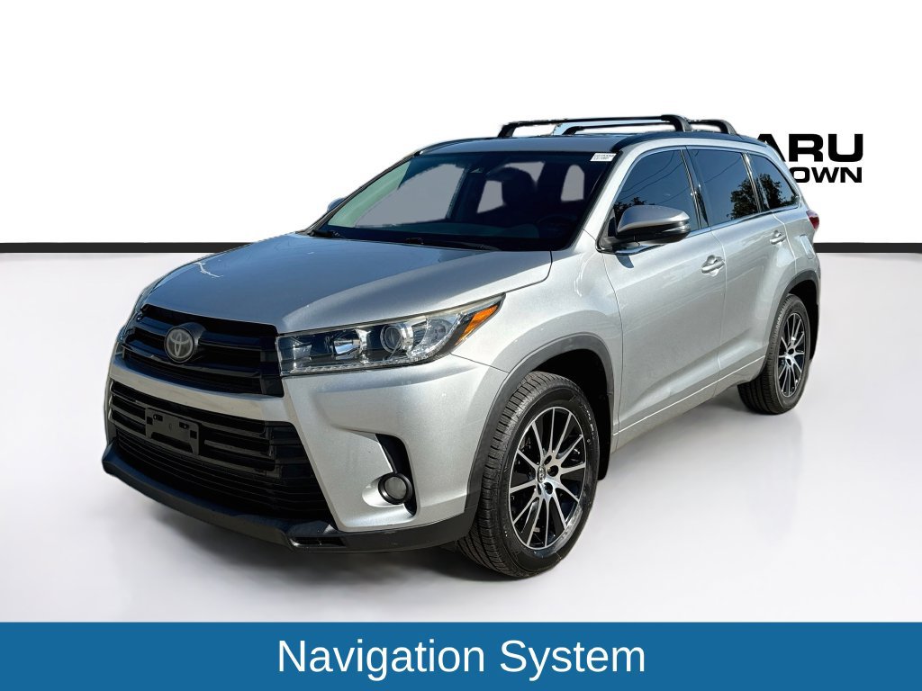 Used 2018 Toyota Highlander SE FWD image 3