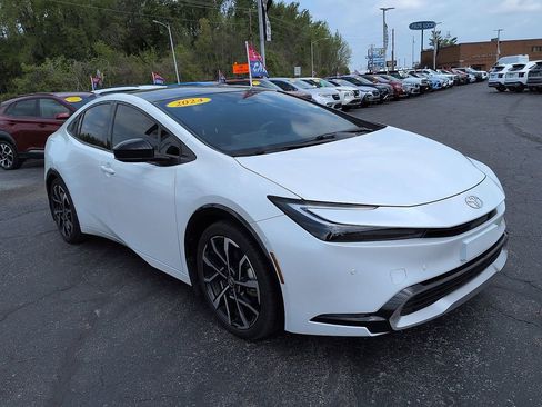 Used 2024 Toyota Prius Prime Premium w/ Advanced Technology Package FWD image 1