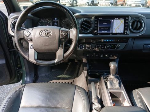 Used 2021 Toyota Tacoma TRD Off-Road w/ TRD Premium Off Road Package AWD/4WD image 28