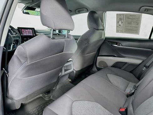 Used 2022 Toyota Camry LE FWD image 39