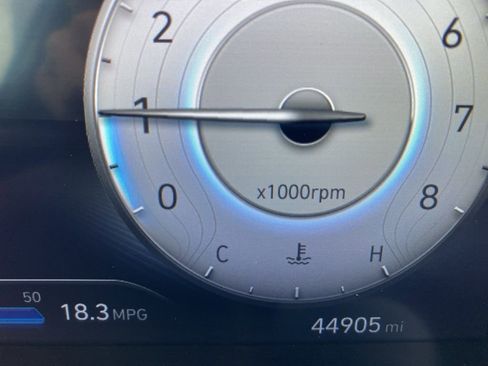 Used 2024 Hyundai Elantra SEL image 5