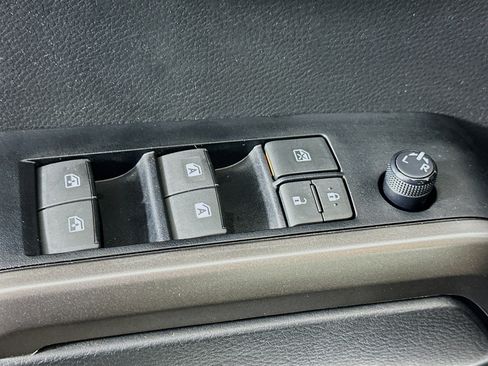 Used 2023 Toyota Tacoma SR5 image 15