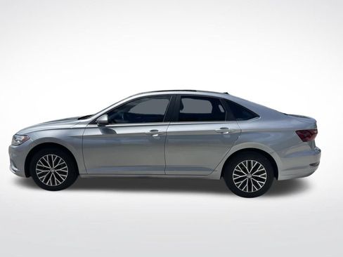 Used 2021 Volkswagen Jetta SE w/ SE Cold Weather Package FWD image 8