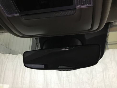 Used 2022 RAM 1500 Laramie AWD/4WD image 32