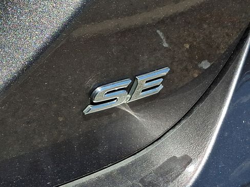 Used 2021 Toyota Camry SE FWD image 28