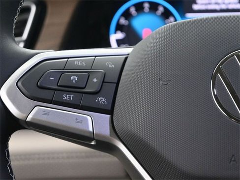 New 2026 Volkswagen Atlas SE image 28