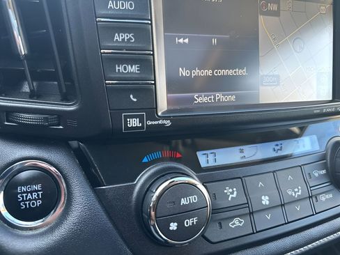 Used 2016 Toyota RAV4 Limited AWD/4WD image 25