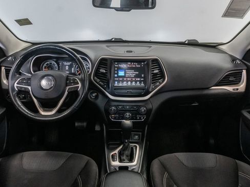 Used 2015 Jeep Cherokee Latitude w/ Comfort/Convenience Group FWD image 27