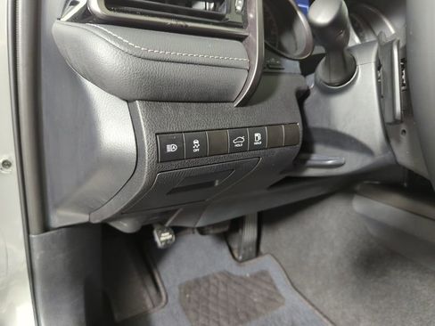 Used 2024 Toyota Camry SE image 26