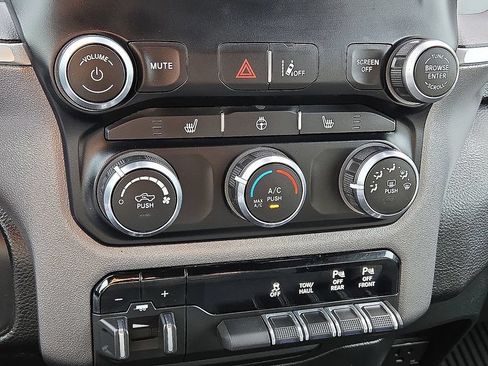 Used 2023 RAM 1500 Big Horn AWD/4WD image 29