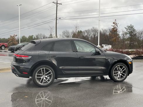 Used 2022 Porsche Macan image 8