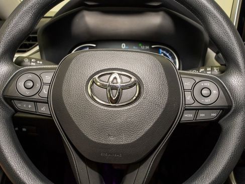 Certified 2025 Toyota RAV4 XLE image 17