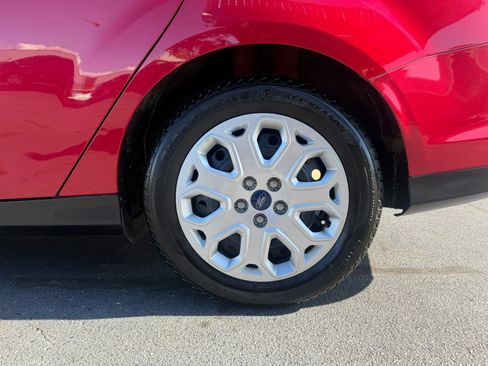 Used 2012 Ford Focus SE FWD image 24