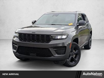 Used 2023 Jeep Grand Cherokee Altitude