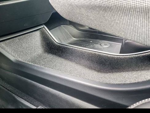 Certified 2025 Cadillac Optiq Luxury 2 w/ LPO, Floor Liner Package AWD/4WD image 28