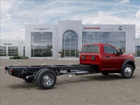 New 2026 RAM 5500 Tradesman AWD/4WD image 4