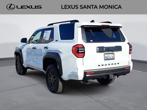 Used 2025 Toyota 4Runner SR5 AWD/4WD image 7