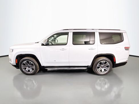 Used 2023 Jeep Wagoneer Series II RWD image 6
