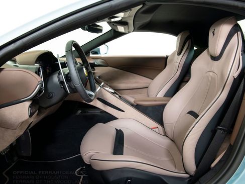 Used 2025 Ferrari Roma Spider image 5