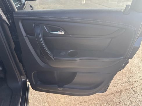 Used 2015 GMC Acadia SLE image 29