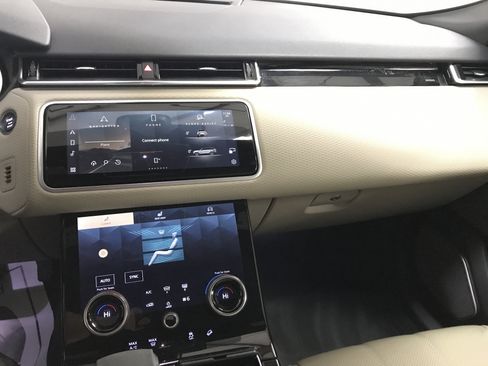 Used 2023 Land Rover Range Rover Velar S image 16