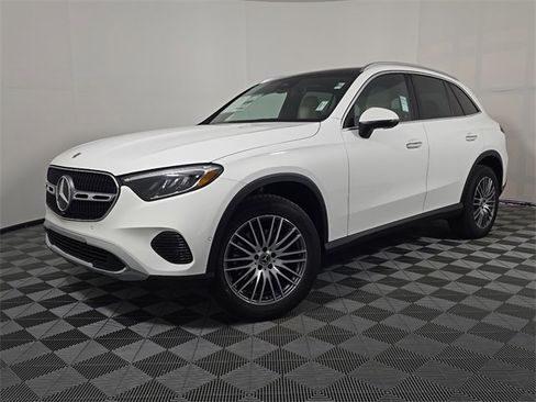 Used 2026 Mercedes-Benz GLC 300 4MATIC image 1