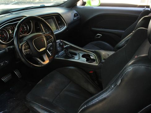 Used 2015 Dodge Challenger R/T Scat Pack w/ Scat Pack Appearance Package RWD image 13
