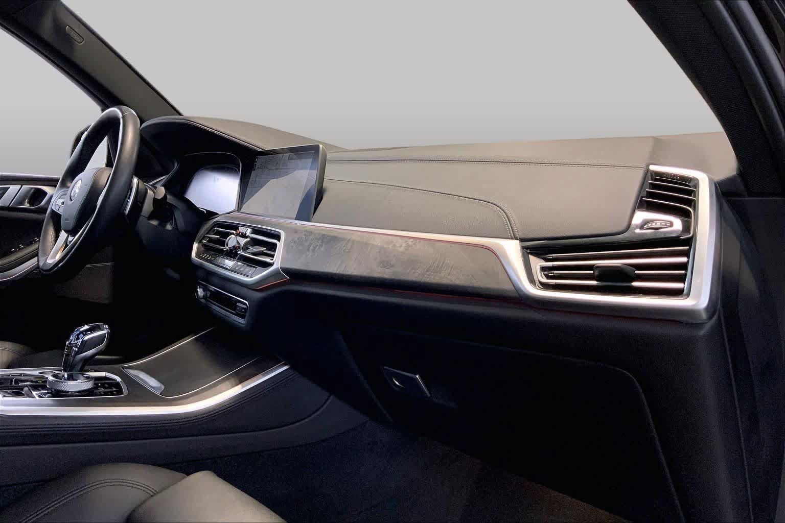 Used 2022 BMW X5 xDrive40i w/ Executive Package AWD/4WD image 18