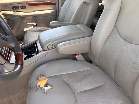 Used 2005 Cadillac Escalade AWD image 13