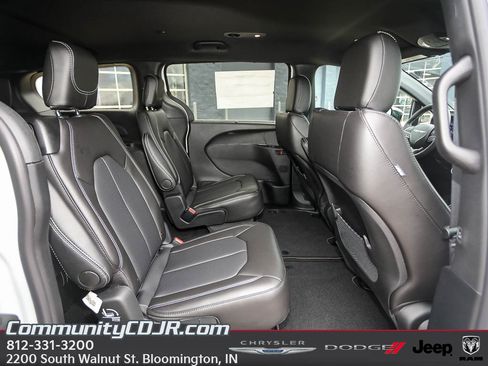 New 2026 Chrysler Voyager LX FWD image 20