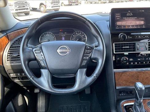 Used 2023 Nissan Armada SL image 5
