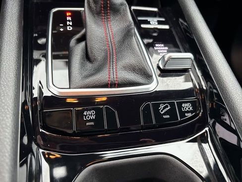 Used 2023 Jeep Compass Trailhawk image 44