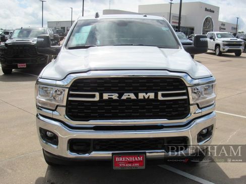Used 2024 RAM 2500 Big Horn w/ Off Road Package AWD/4WD image 9