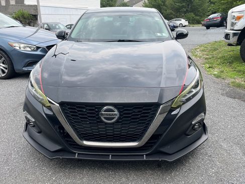 Used 2019 Nissan Altima 2.5 SR w/ SR Premium Package AWD/4WD image 2