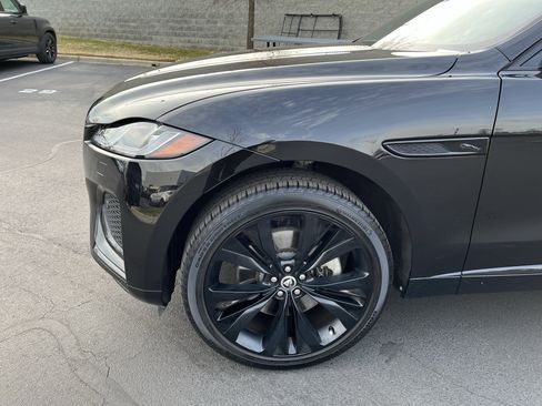 Used 2024 Jaguar F-PACE R-Dynamic S image 13