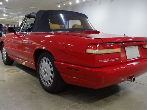Used 1991 Alfa Romeo Spider Veloce RWD image 9