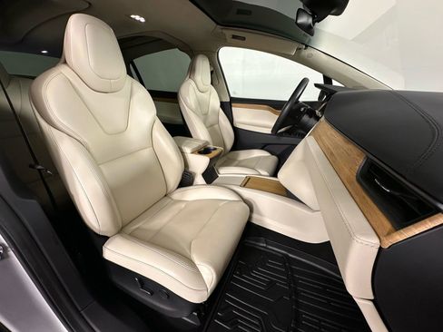 Used 2018 Tesla Model X 100D image 7