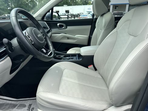 Used 2025 Kia Sorento S w/ Panoramic Sunroof Package FWD image 10