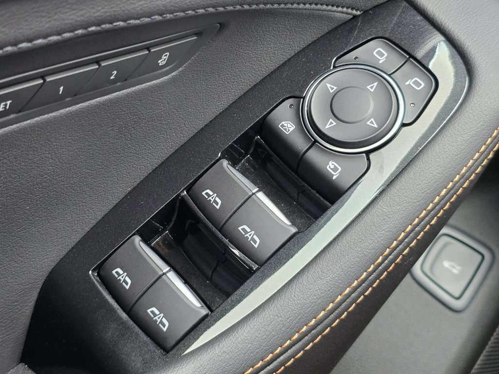 Used 2025 Cadillac CT5 V w/ Technology Package RWD image 32