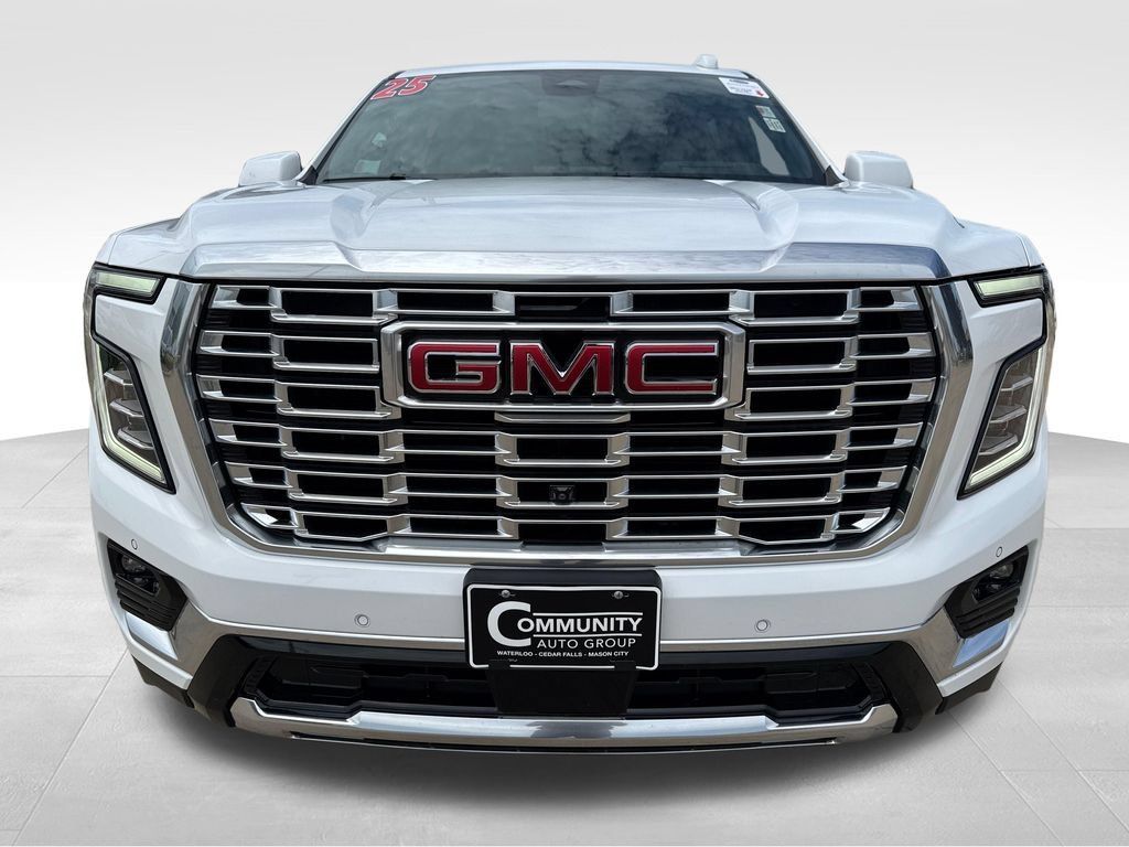 Used 2025 GMC Yukon XL Denali w/ Sun & Power Step Package AWD/4WD image 8