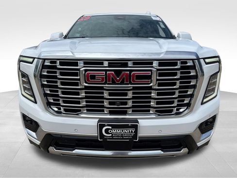 Used 2025 GMC Yukon XL Denali w/ Sun & Power Step Package AWD/4WD image 8
