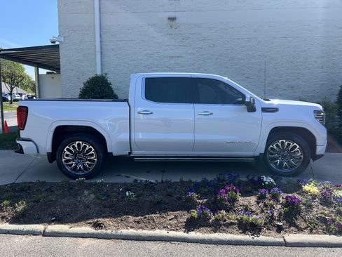 Used 2026 GMC Sierra 1500 Denali Ultimate AWD/4WD image 10