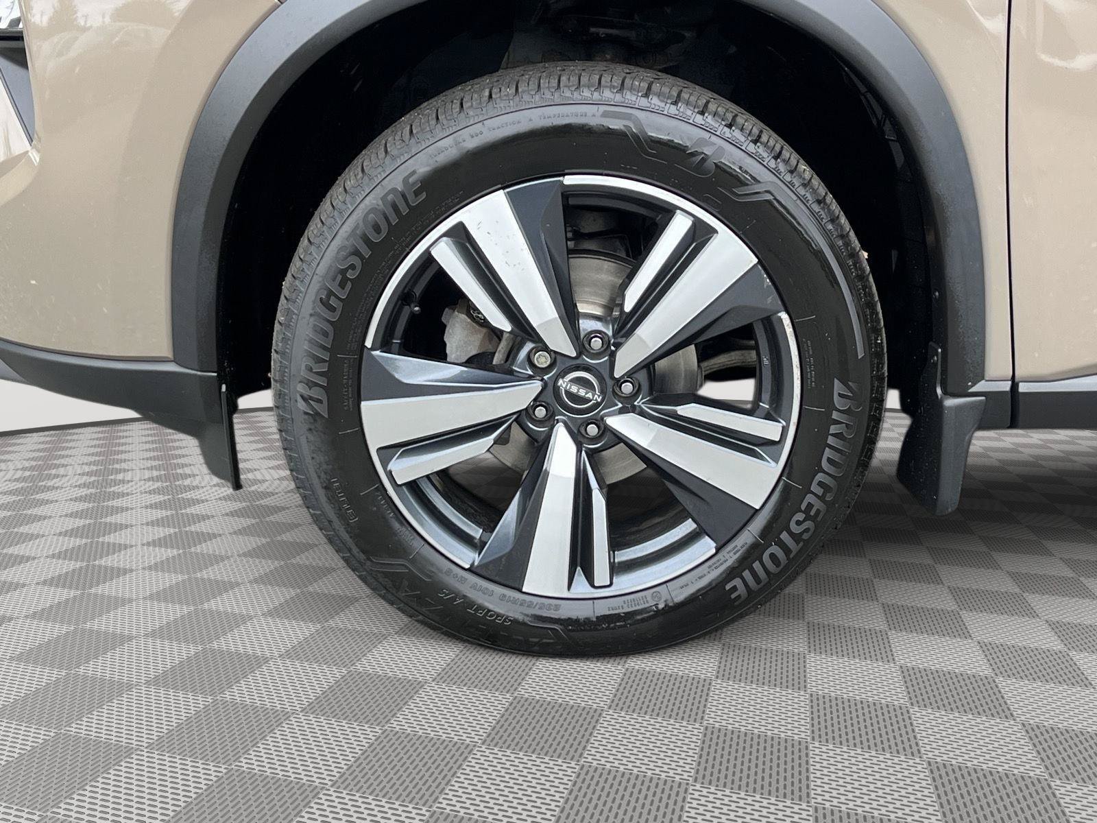 Certified 2024 Nissan Rogue SL w/ SL Premium Package AWD/4WD image 9