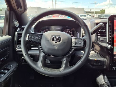 Used 2026 RAM 2500 Limited AWD/4WD image 17