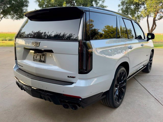 Used 2026 Cadillac Escalade V w/ LPO, ONYX Package AWD/4WD image 10