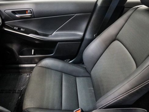Used 2024 Lexus IS 350 F Sport RWD image 31