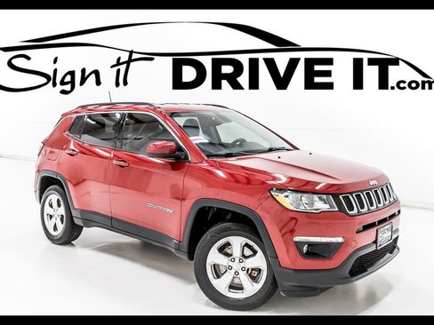 Used 2018 Jeep Compass Latitude w/ Popular Equipment Group AWD/4WD image 1