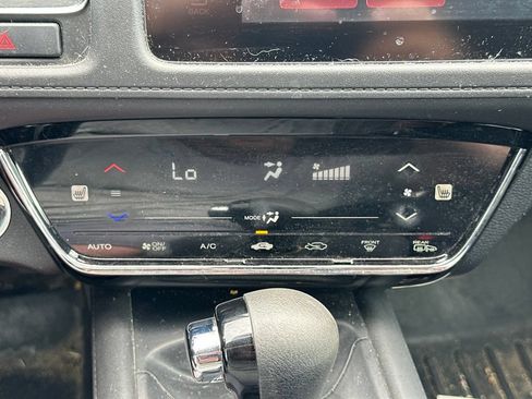 Used 2018 Honda HR-V EX image 25
