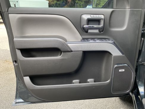 Used 2018 Chevrolet Silverado 1500 LTZ Z71 w/ LTZ Plus Package AWD/4WD image 15